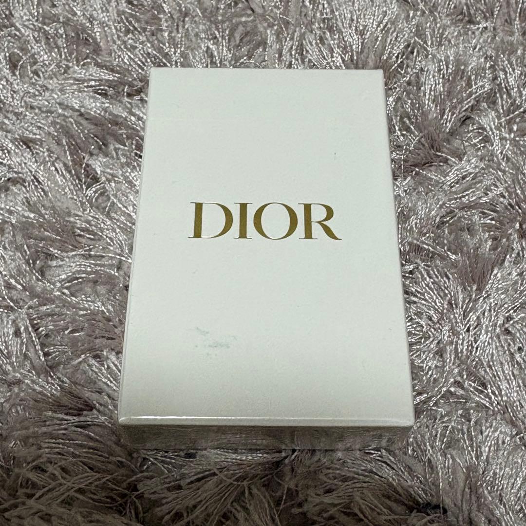 8*様 1プッシュ使用 ディオールアディクト ピーチーグロウ EDP50ml お