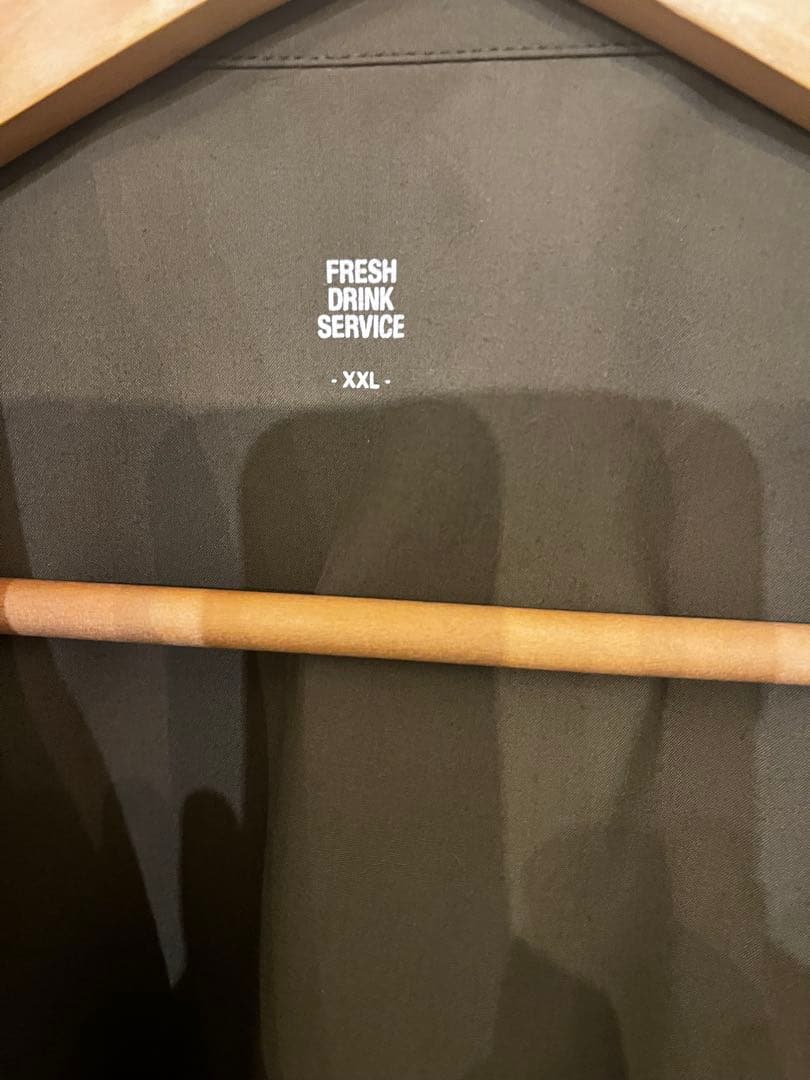 FRESH DRINK SERVICE XXL シャツとパンツセット