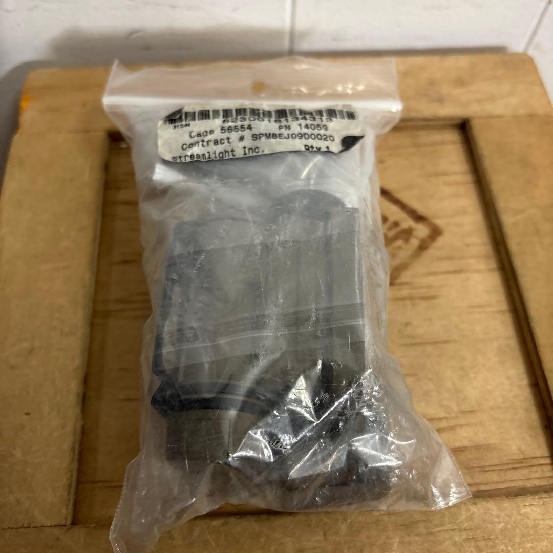 未使用品　実物STREAMLIGHT SIDEWINDER COMPACT II