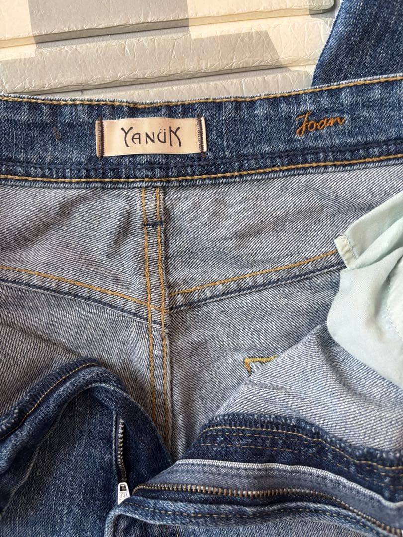 YANÜK Joan ストレートデニム ライトブルー 27インチ