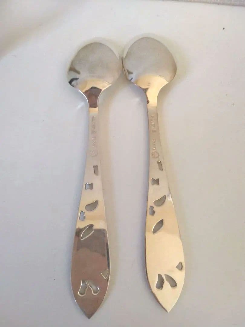 銀製　スプーン　装飾　透かし　　ペア