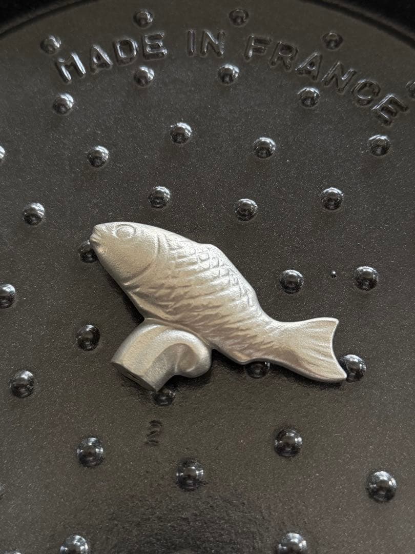 ストウブ　26cm フィッシュノブ付き　シャロー　ピュアホワイト　箱無し