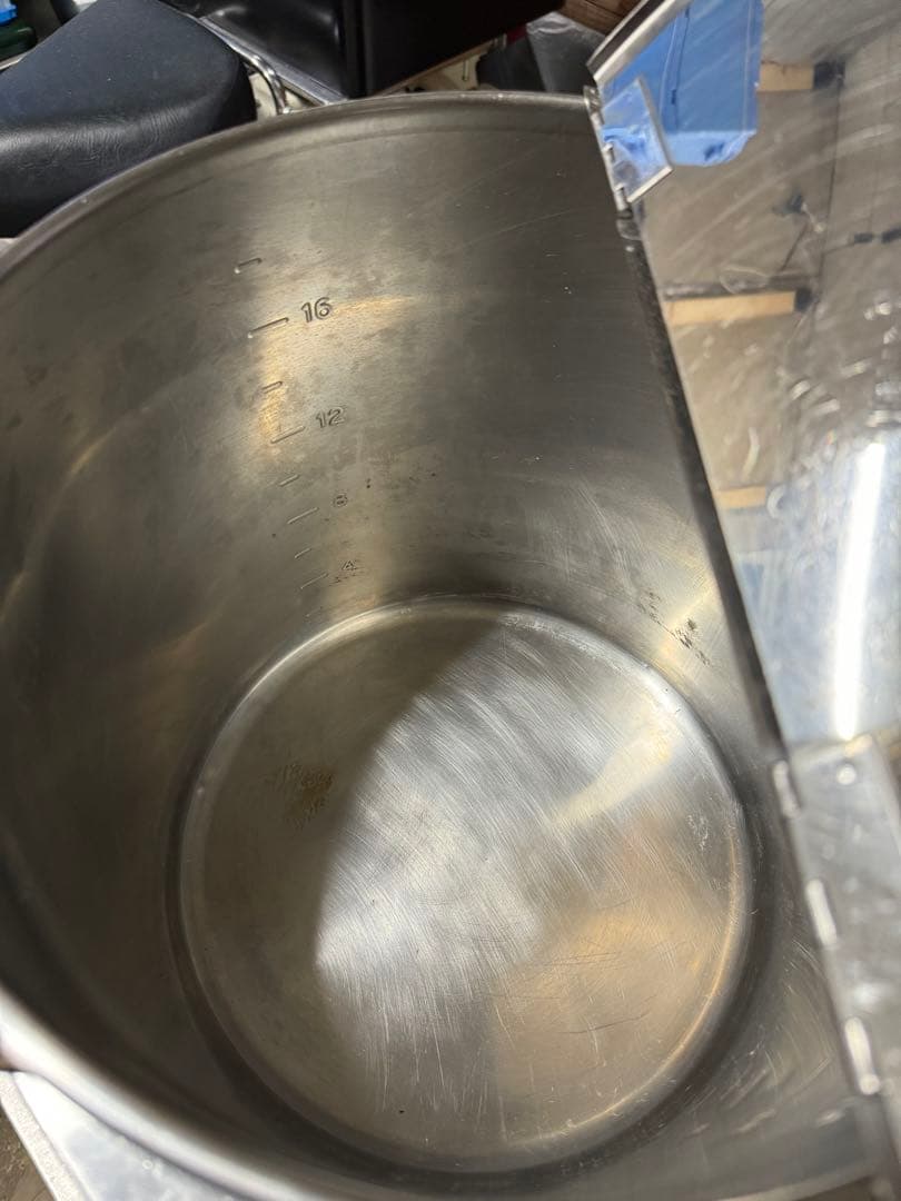 保温調理鍋　　マルゼン スープウォーマー ！MEWS-350 100vです。