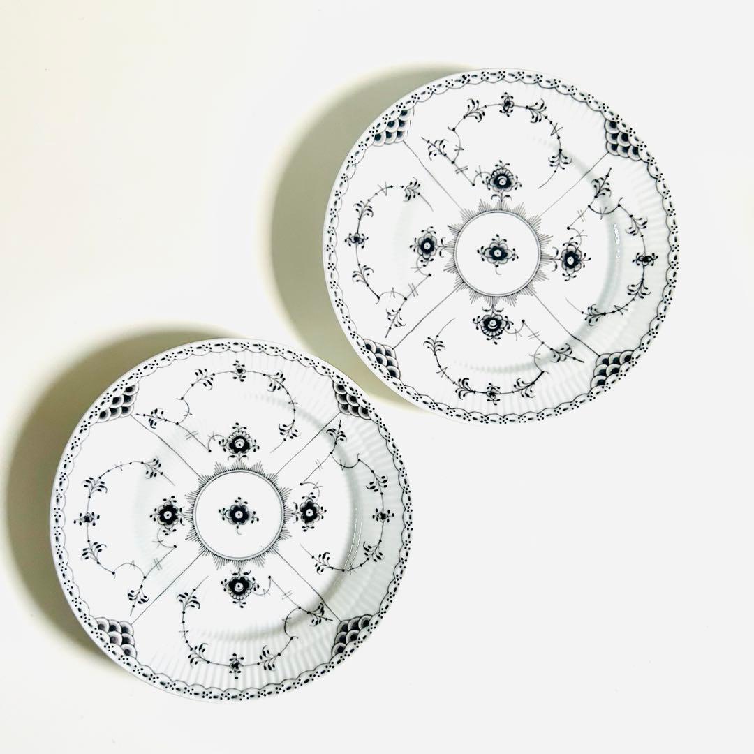 新品 ロイヤルコペンハーゲン ブラックフルーテッド ハーフレース 19cm 廃盤