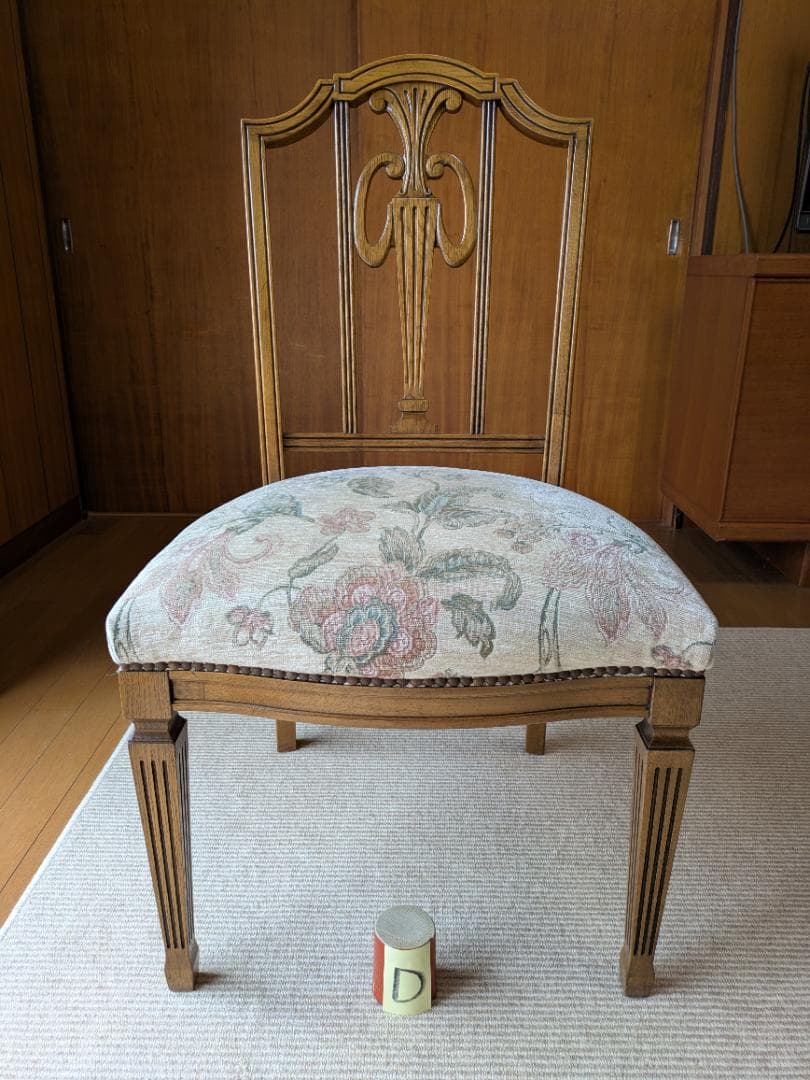 カリモク　ドマーニ　肘無しダイニングチェア「D」