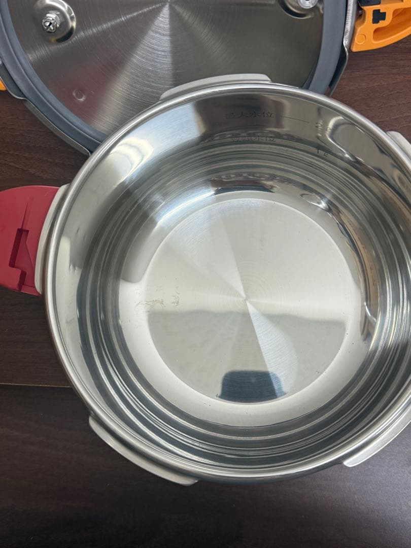 【送料込み】松居一代　圧力鍋3L マジッククッキング　18-8ステンレス製