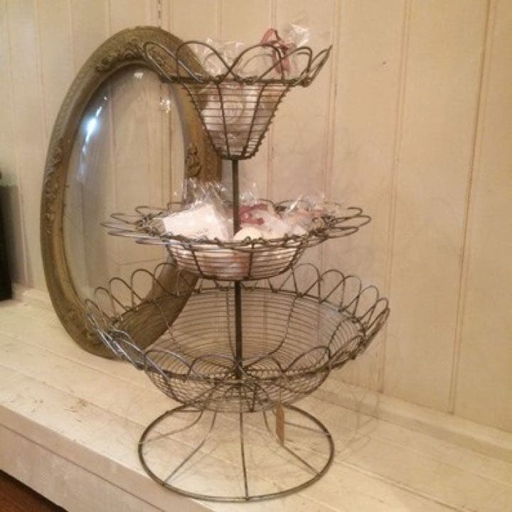 【20%OFF】新春セール♪フランス☆ワイヤーラック3段ラウンド型収納＊歪みあり