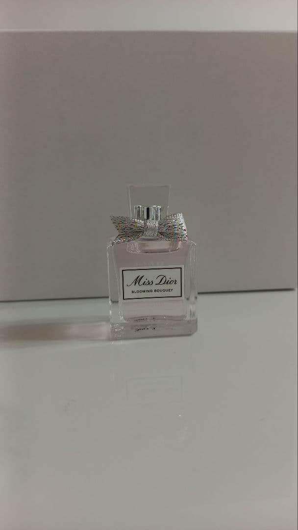 ディオール　ストラップ　シュシュ　アトマイザー　ノベルティ　　非売品