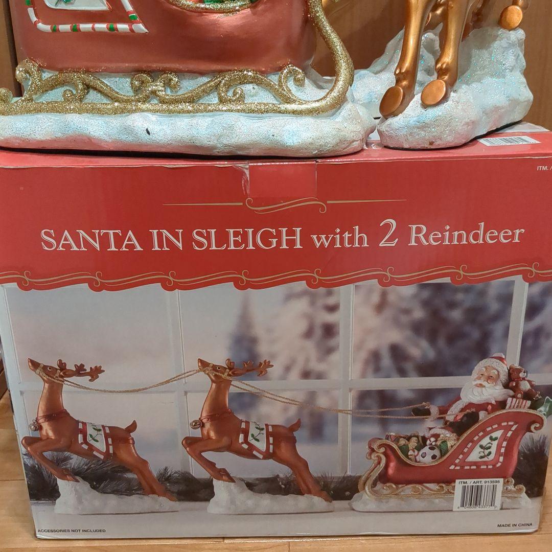 クリスマス　サンタと2頭のトナカイのソリ