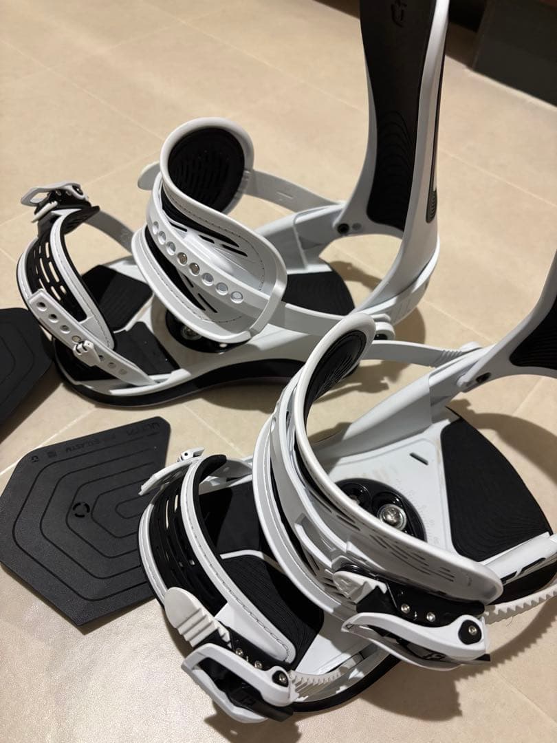 24−25 Union ウルトラ　スノーボード ビンディング ホワイト