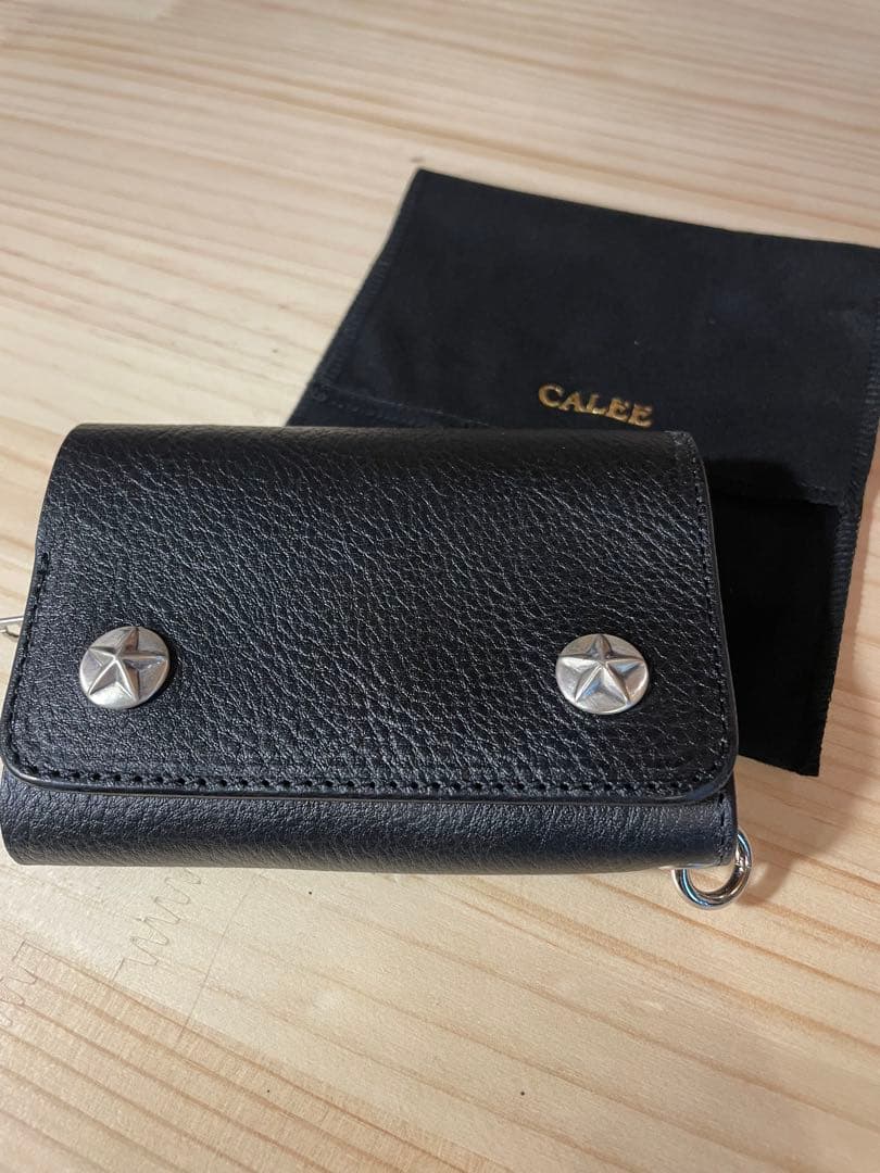 CALEE キャリー 新品 レザーハーフウォレット シルバーコンチョ