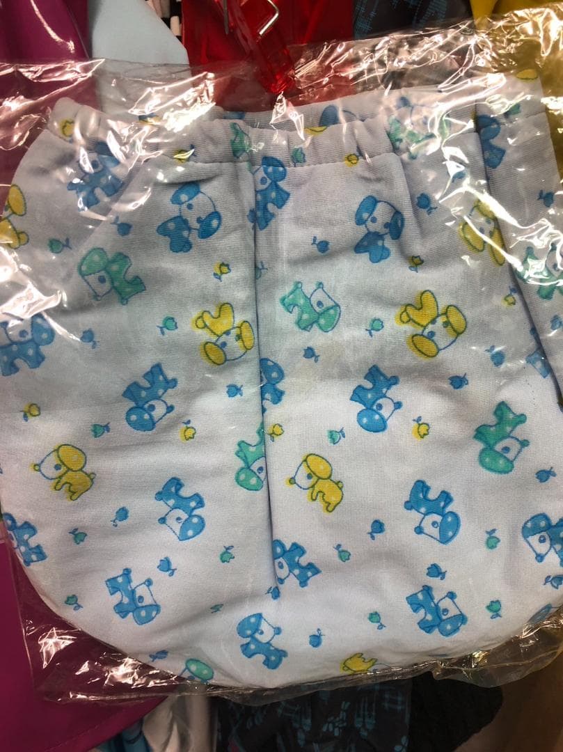 おむつカバー　サックス　犬柄　裏は塩化ビニール+白ネット　ベルクロ留め　ナイロン