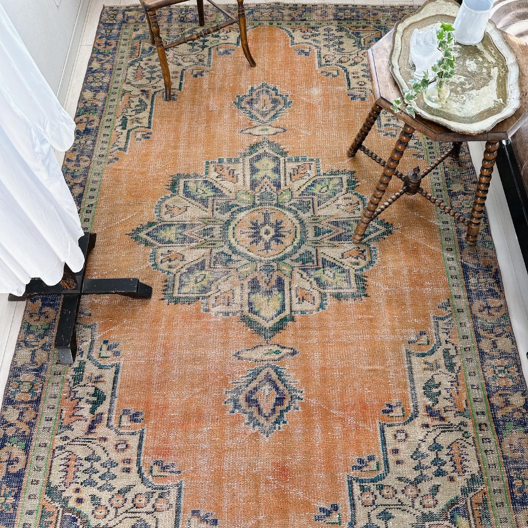 トルコ ヴィンテージラグ A135 超大判 オレンジ ネイビー ターコイズ