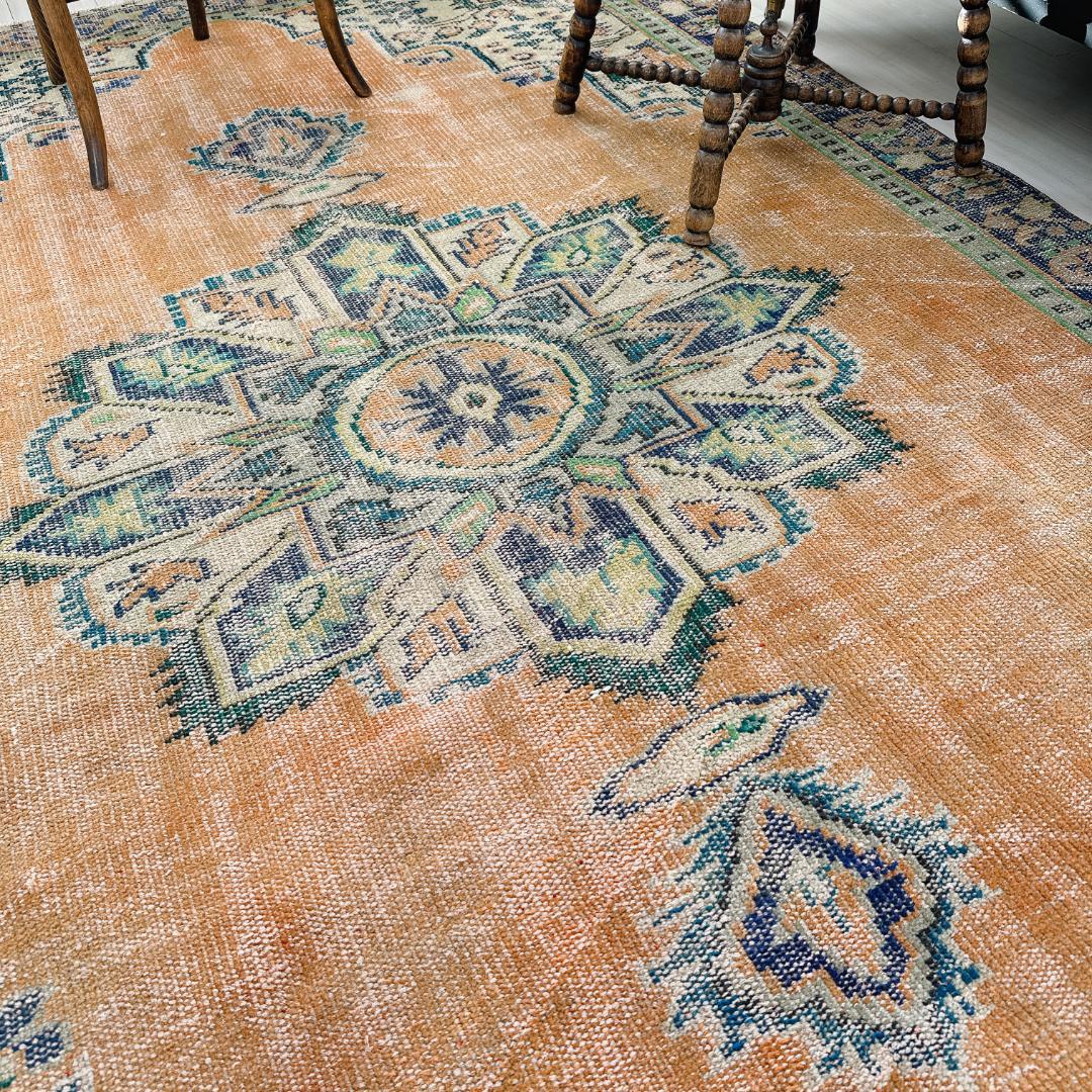 トルコ ヴィンテージラグ A135 超大判 オレンジ ネイビー ターコイズ