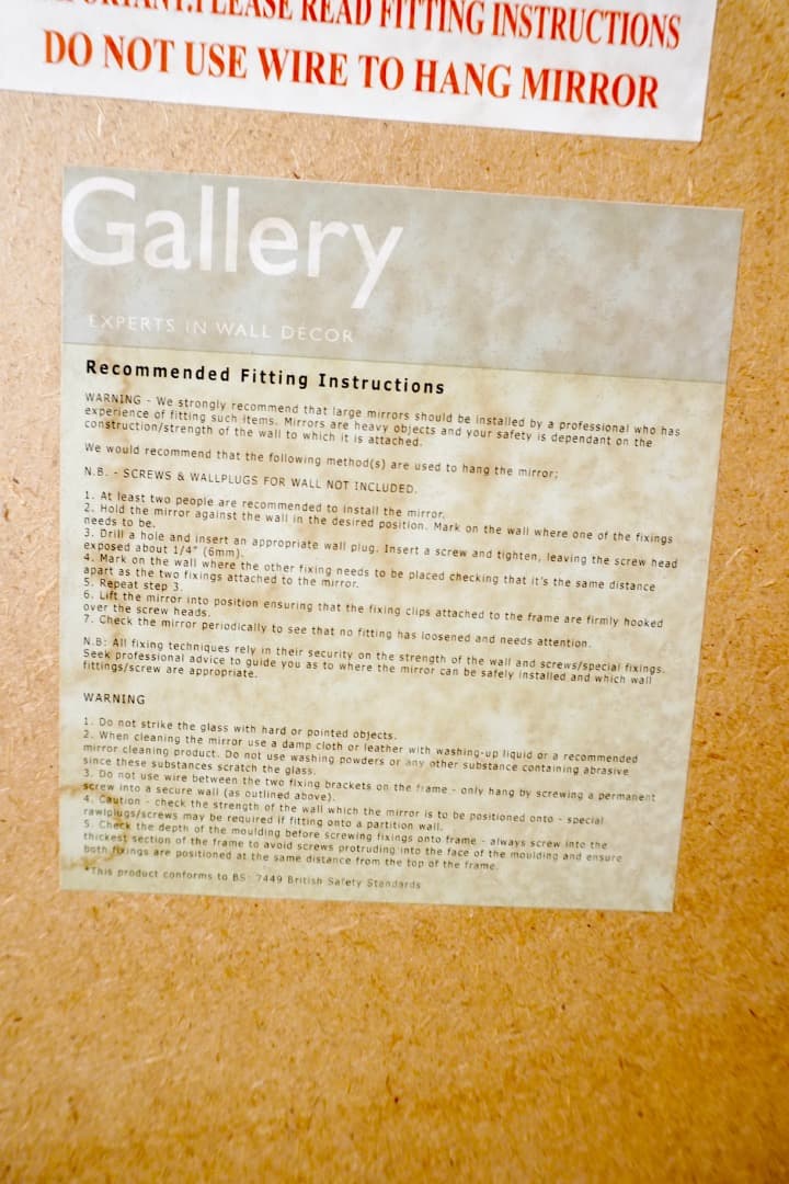 イギリス 円形壁掛けミラー