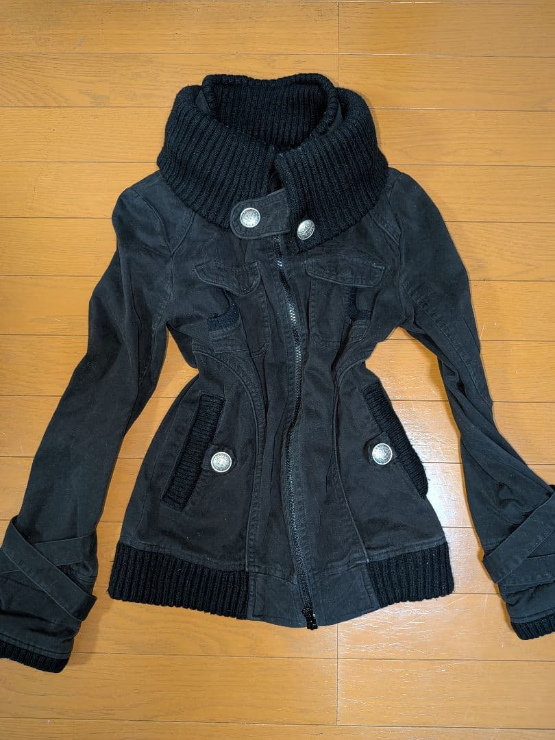 Y2Kブラックミリタリー風ジャケットニット襟付き