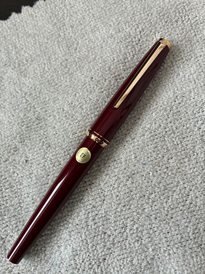 ◾️美品◾️MONT BLANC モンブラン◾️万年筆 ◾️ボルドー色／金色