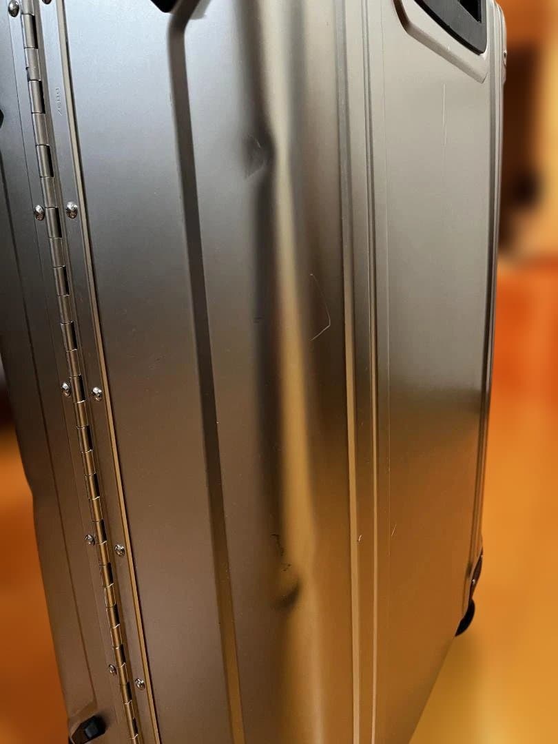 ZERO HALLIBURTON ゴールド アルミキャリーケース 4輪