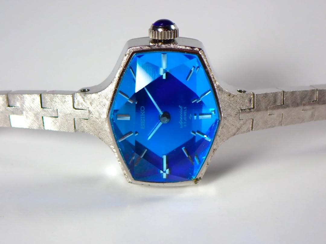 未使用デッド　セイコースペシャル　23石　ブリリアントブルーカットガラス　手巻き