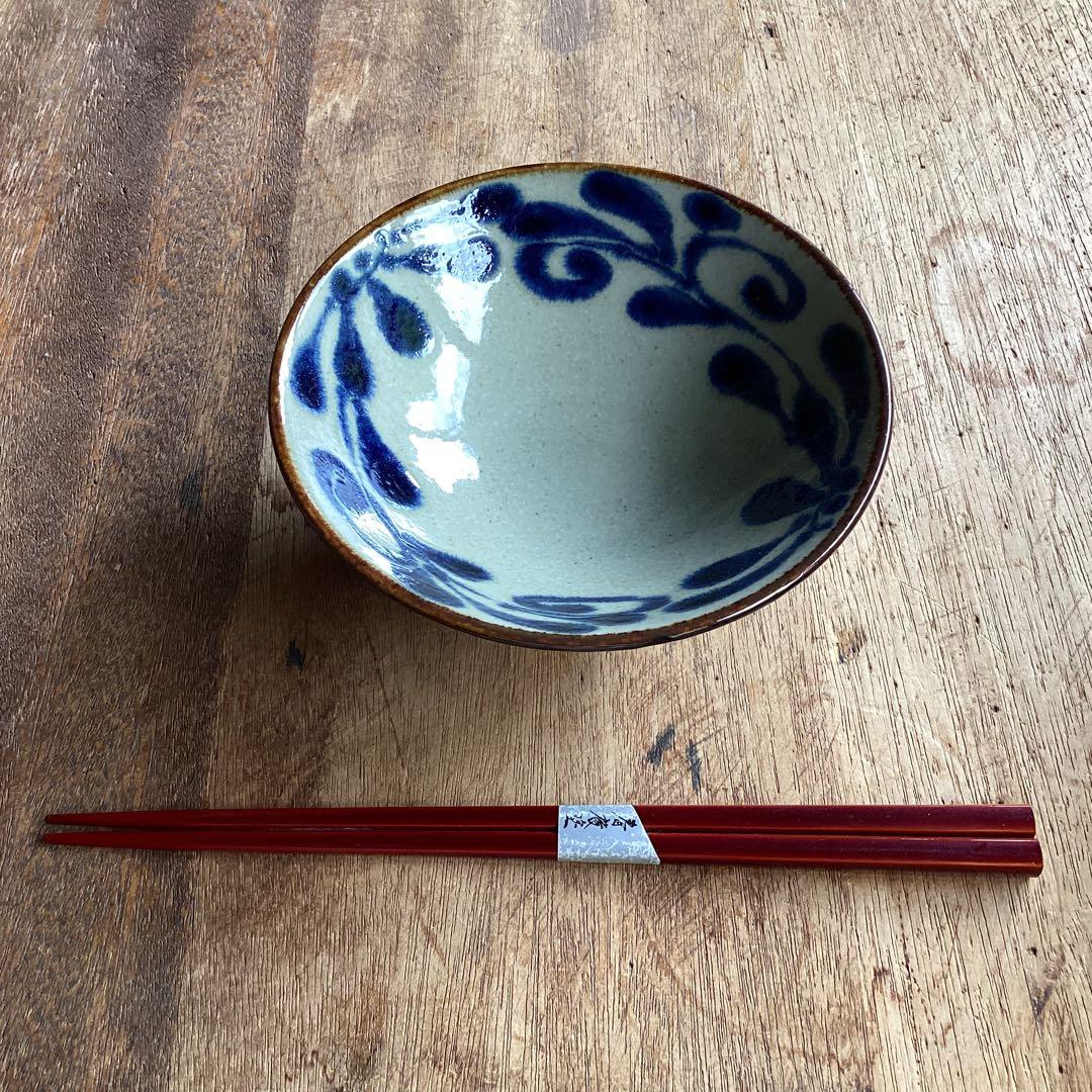 ☘️merci☘️です。新品美濃焼　琉球瑠璃唐草麺鉢　うどん丼10枚セット他