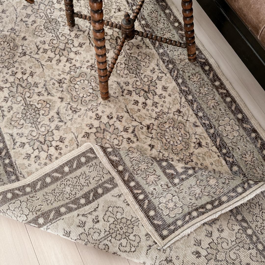 トルコ ヴィンテージラグ A108 定番 クリーム セージグリーン ブラウン