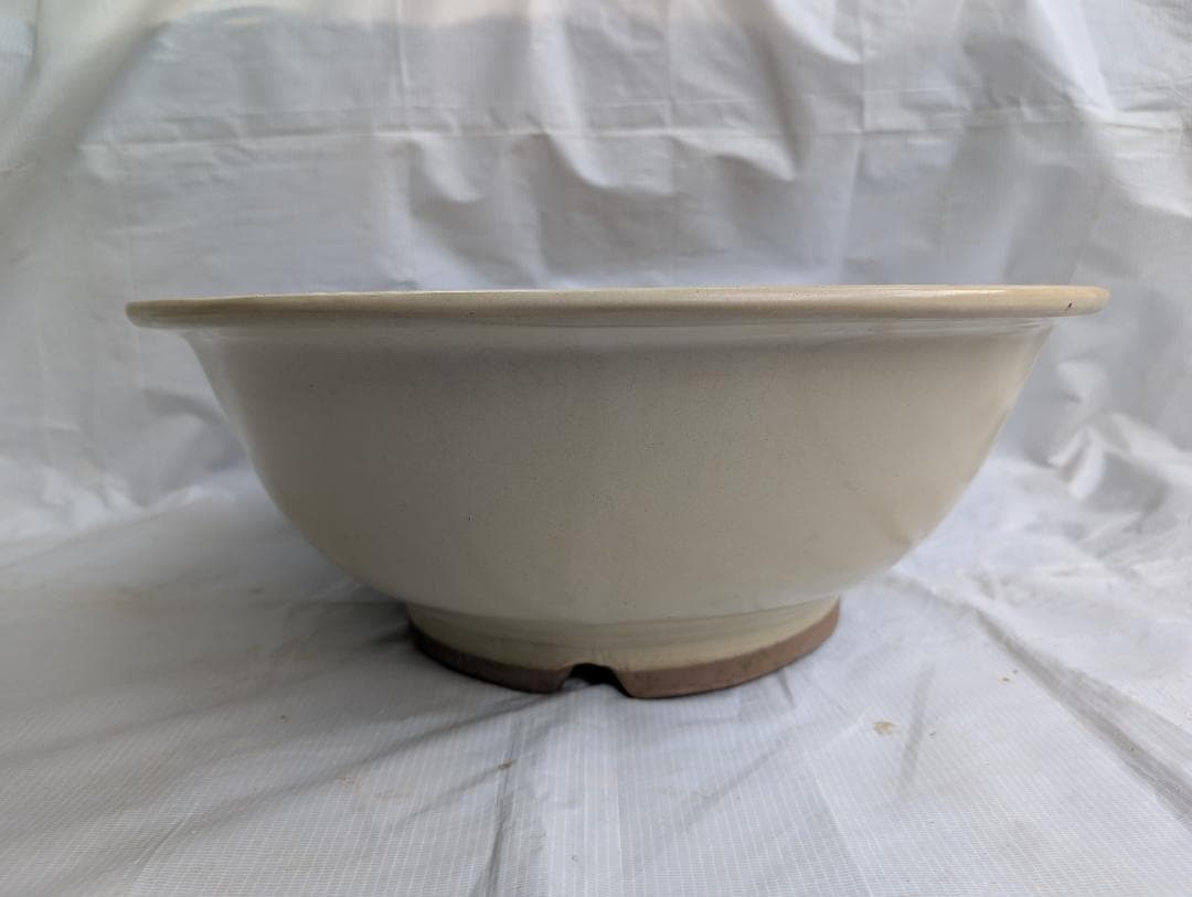 大型 盆栽鉢 丸鉢 外径49cm 高さ19cm 無刻印 白系 ヒビあり 現状品