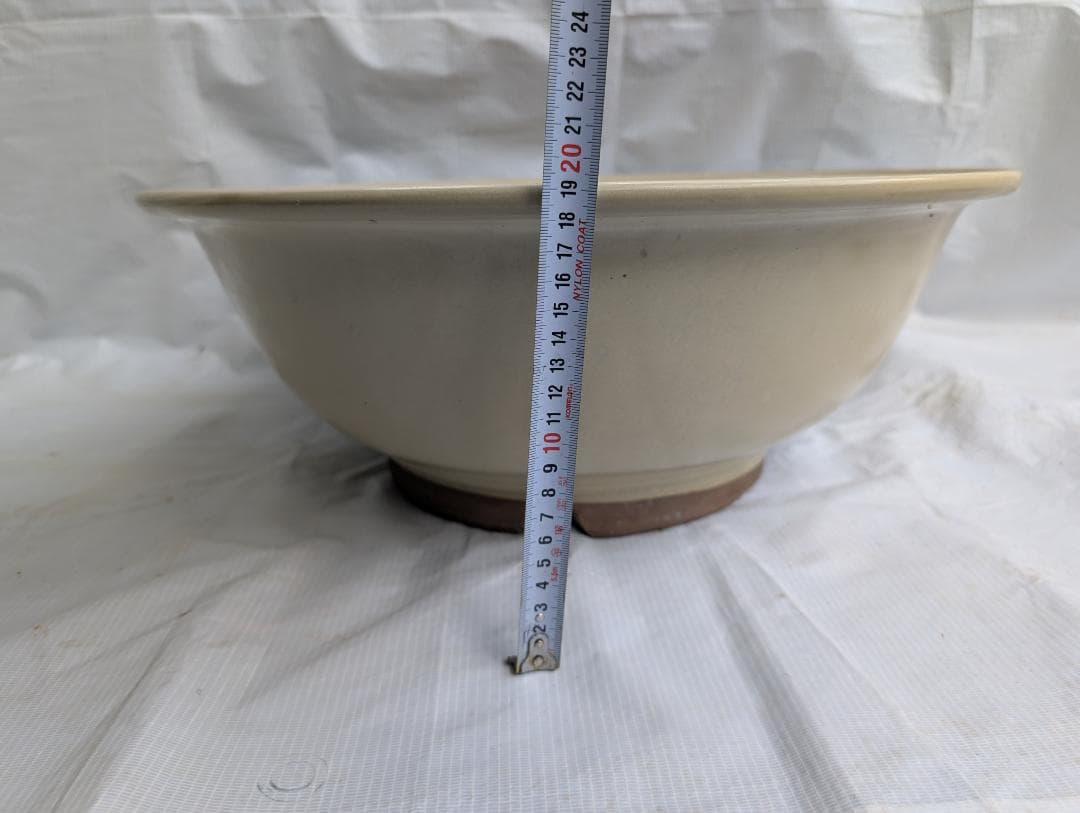 大型 盆栽鉢 丸鉢 外径49cm 高さ19cm 無刻印 白系 ヒビあり 現状品