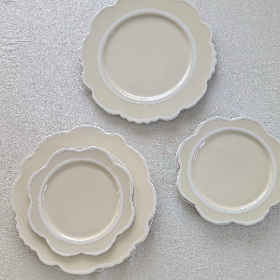 アンソロポロジー　ディナープレートとデザートプレート4枚セット未使用品