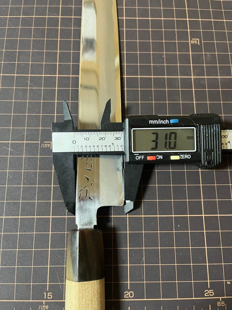 有次 柳刃包丁 刺身 包丁 特製 白鋼ニ 水牛柄 27cm 鞘付き 研ぎ済み