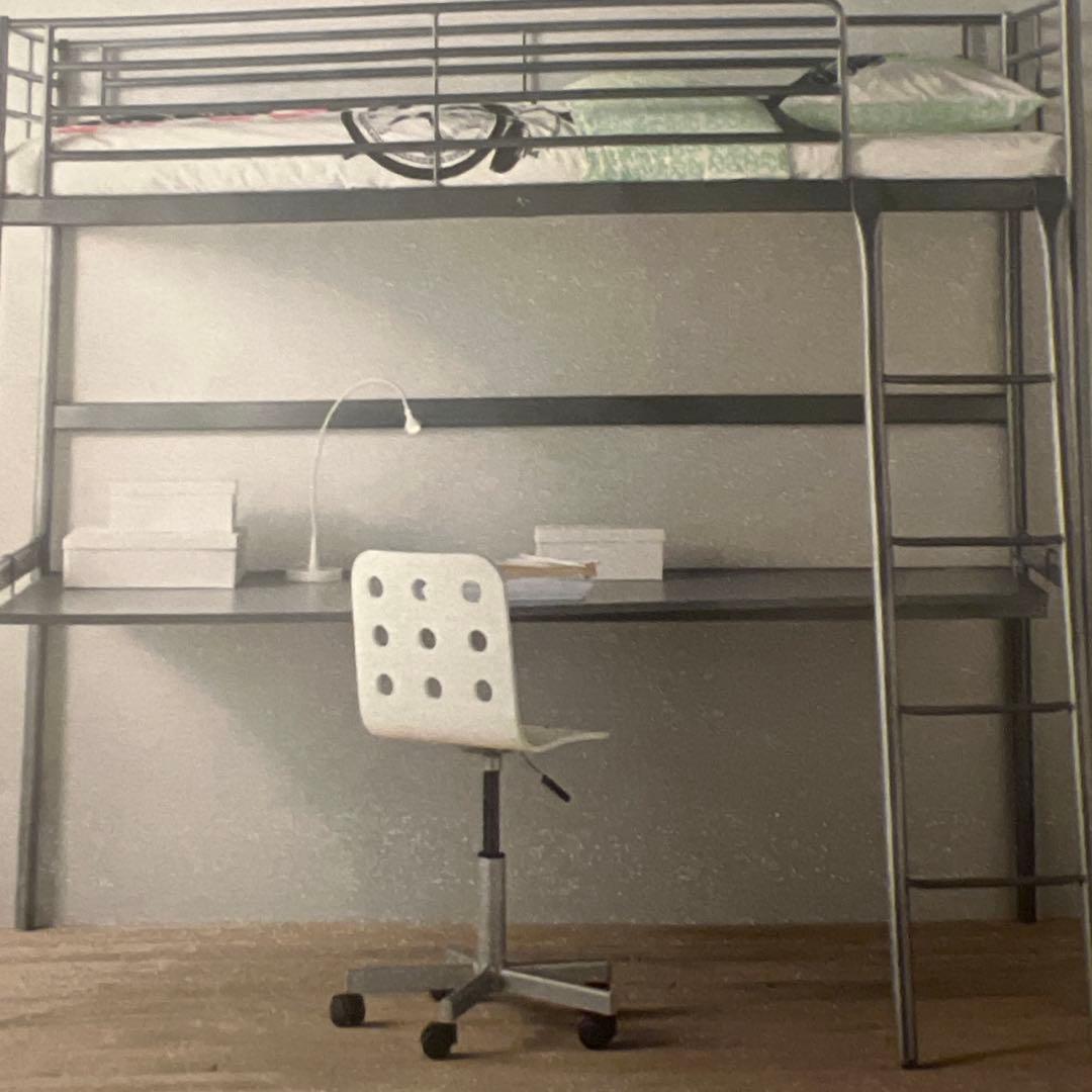 IKEA SVÄRTA ロフトベッドフレーム + デスクトップ天板