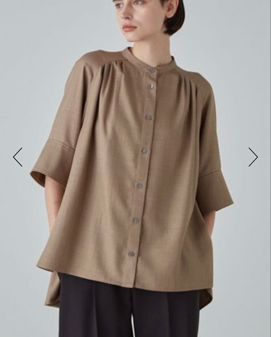 ADORE 新品未着用　カレンダーストレッチブラウス　黒　サイズ38