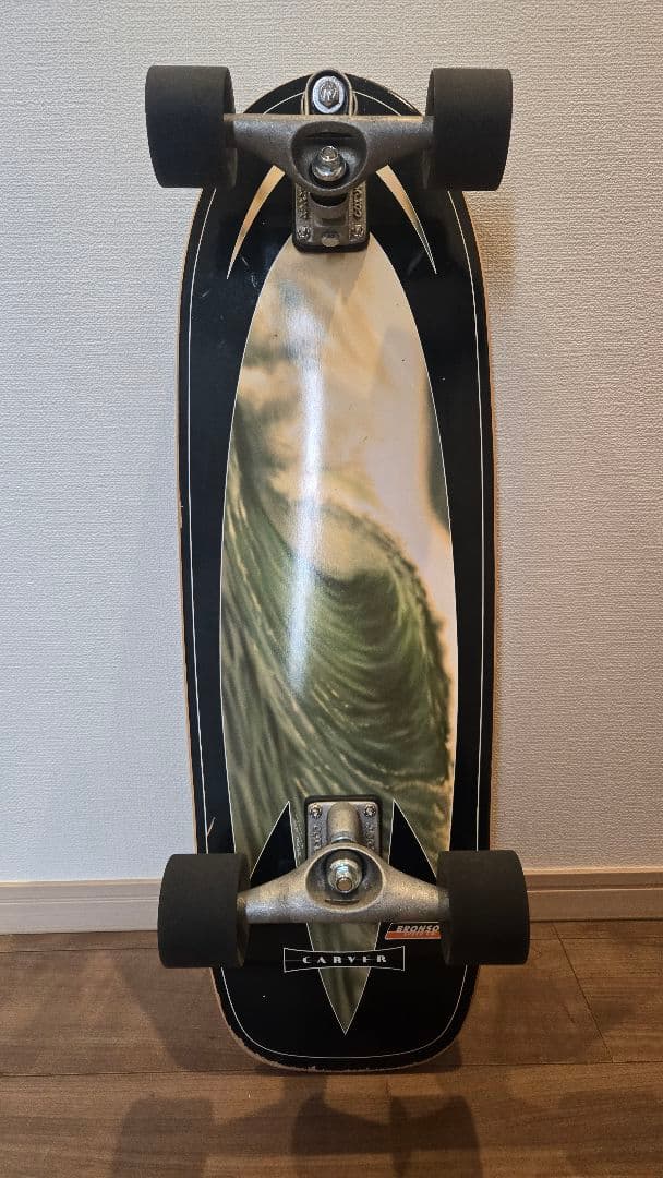 Carver スケートボード 波デザイン