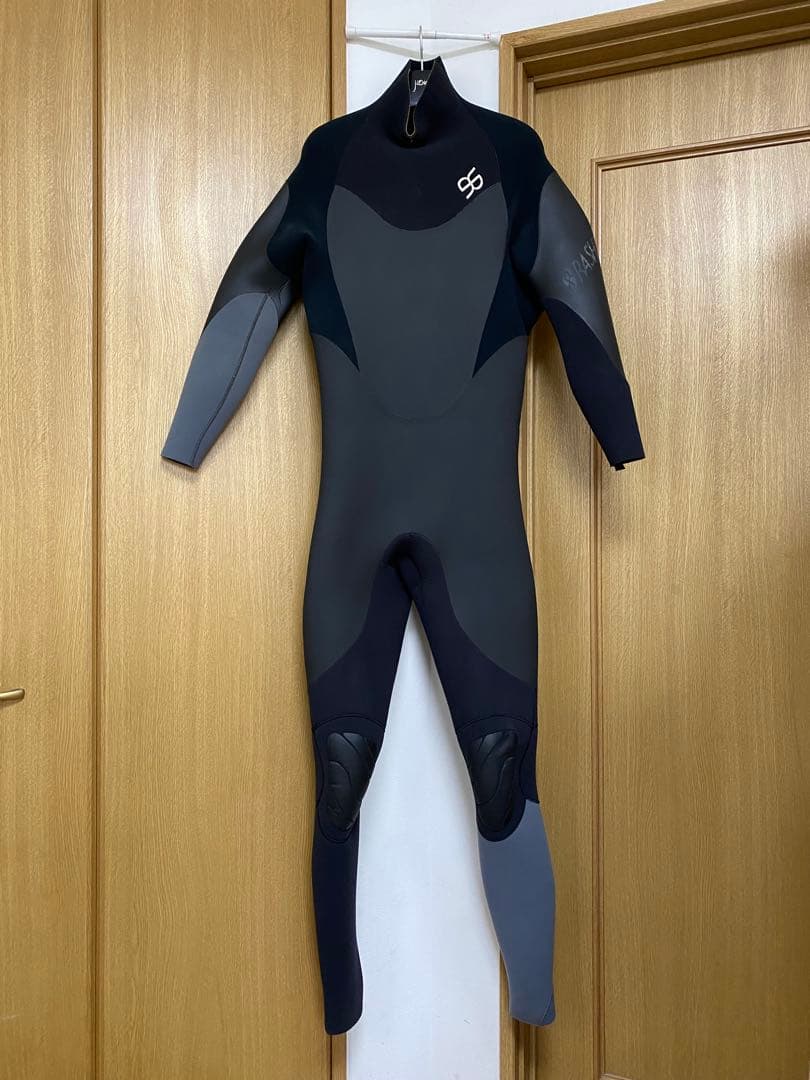 ★最高級シリーズ逆Rプリント‼︎【RASH】メンズ用５×３ｍｍセミドライフルスーツ