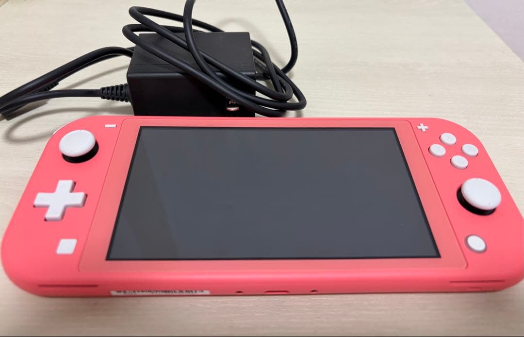 Nintendo Switch Liteニンテンドースイッチ ライト コーラル