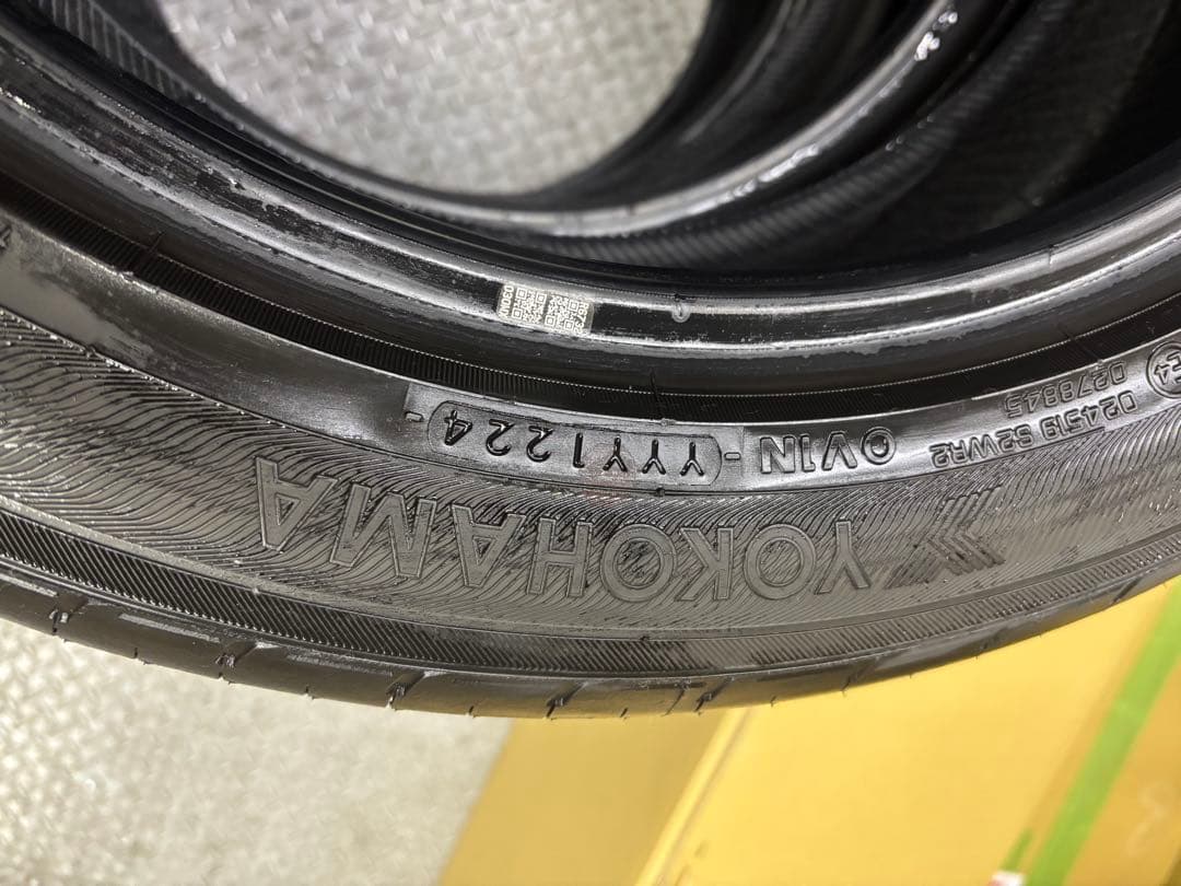 225/50R18 タイヤ　3本