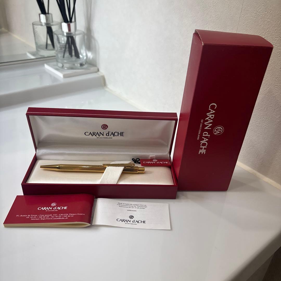 匿名発送カランダッシュ エクリドール シェブロン ノック式 ゴールドカラー美品