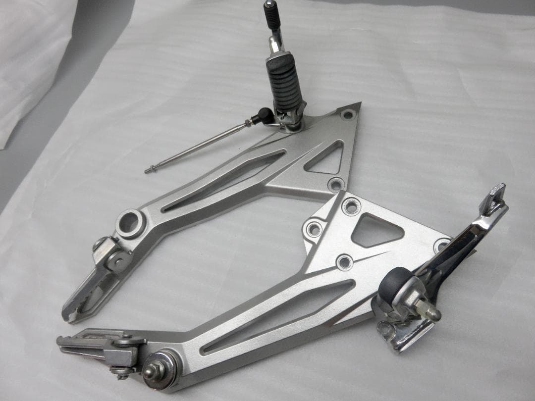 Z1000(04) 純正 メインステップ 左右セット [155]