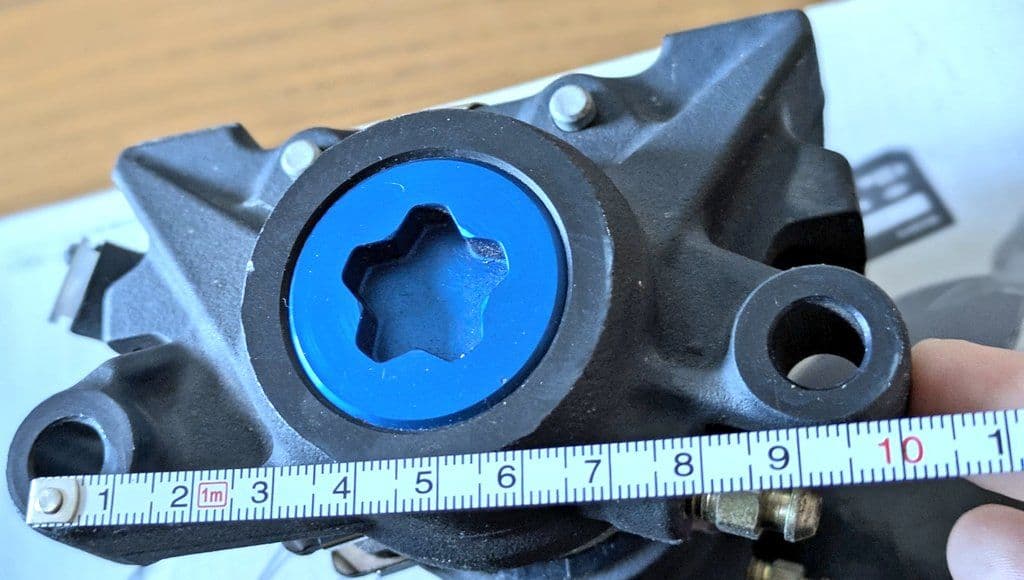 新品 ヤマハ用　住友MOSキャリパー リアキャリパー 94mm