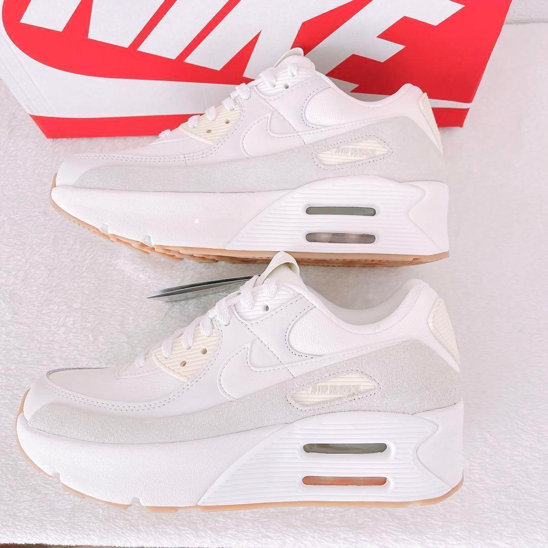 新品未使用❣️ ナイキ エア マックス 90 LV8 ホワイト スニーカー★