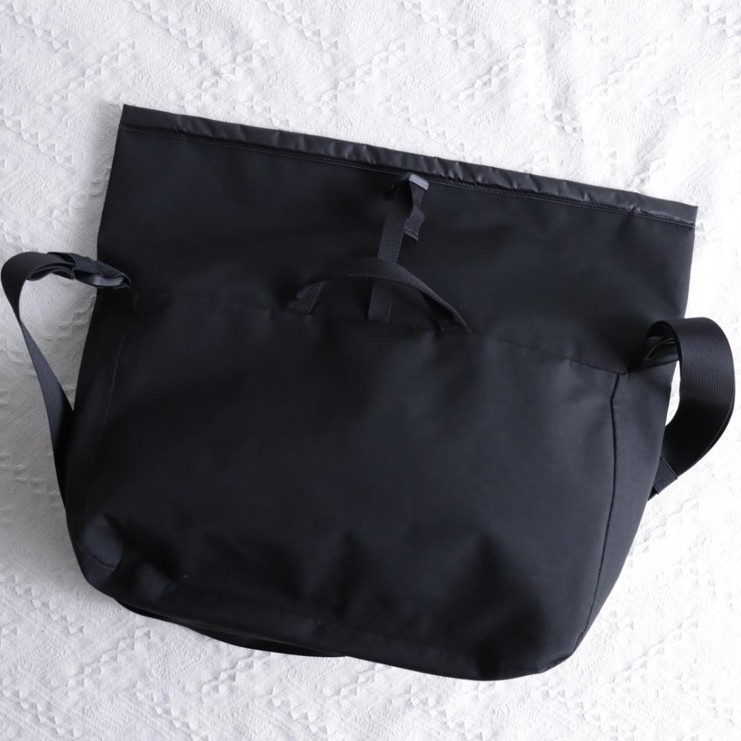 極美品！ザ ノースフェイス ロールパック15　メッセンジャーバッグ　防水バッグ