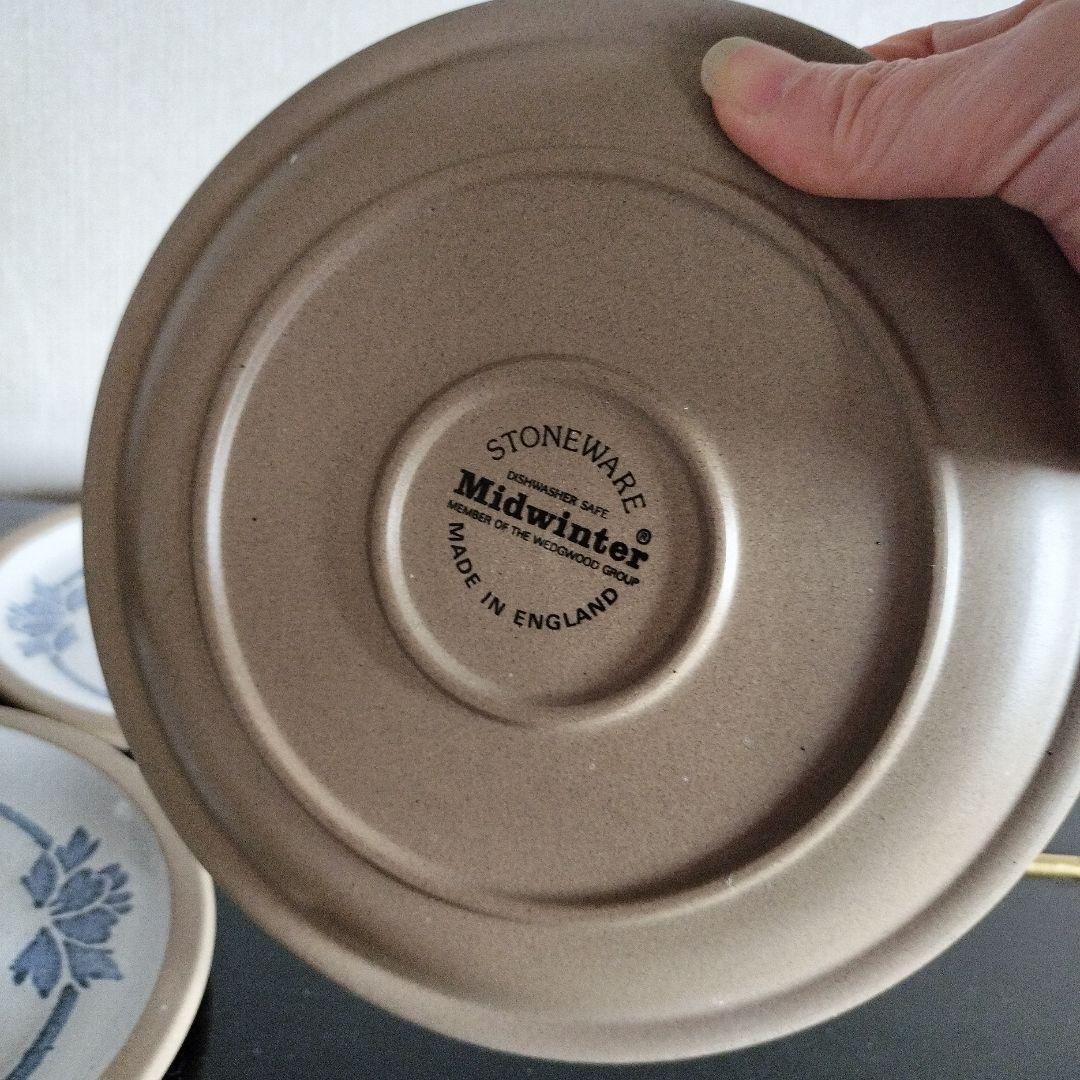 ミッドウインター　ソースポットとカップ＆ソーサー