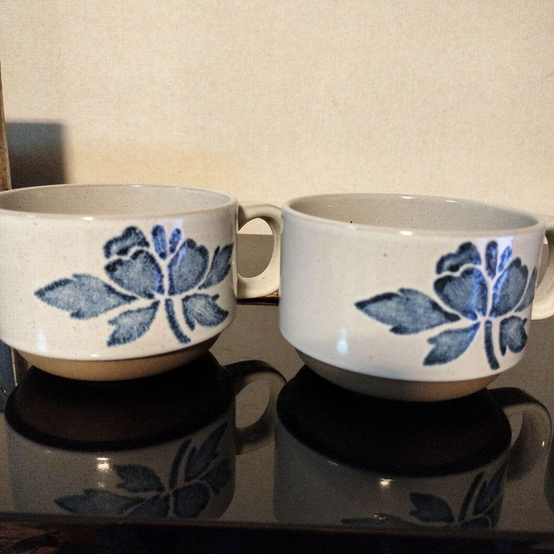 ミッドウインター　ソースポットとカップ＆ソーサー