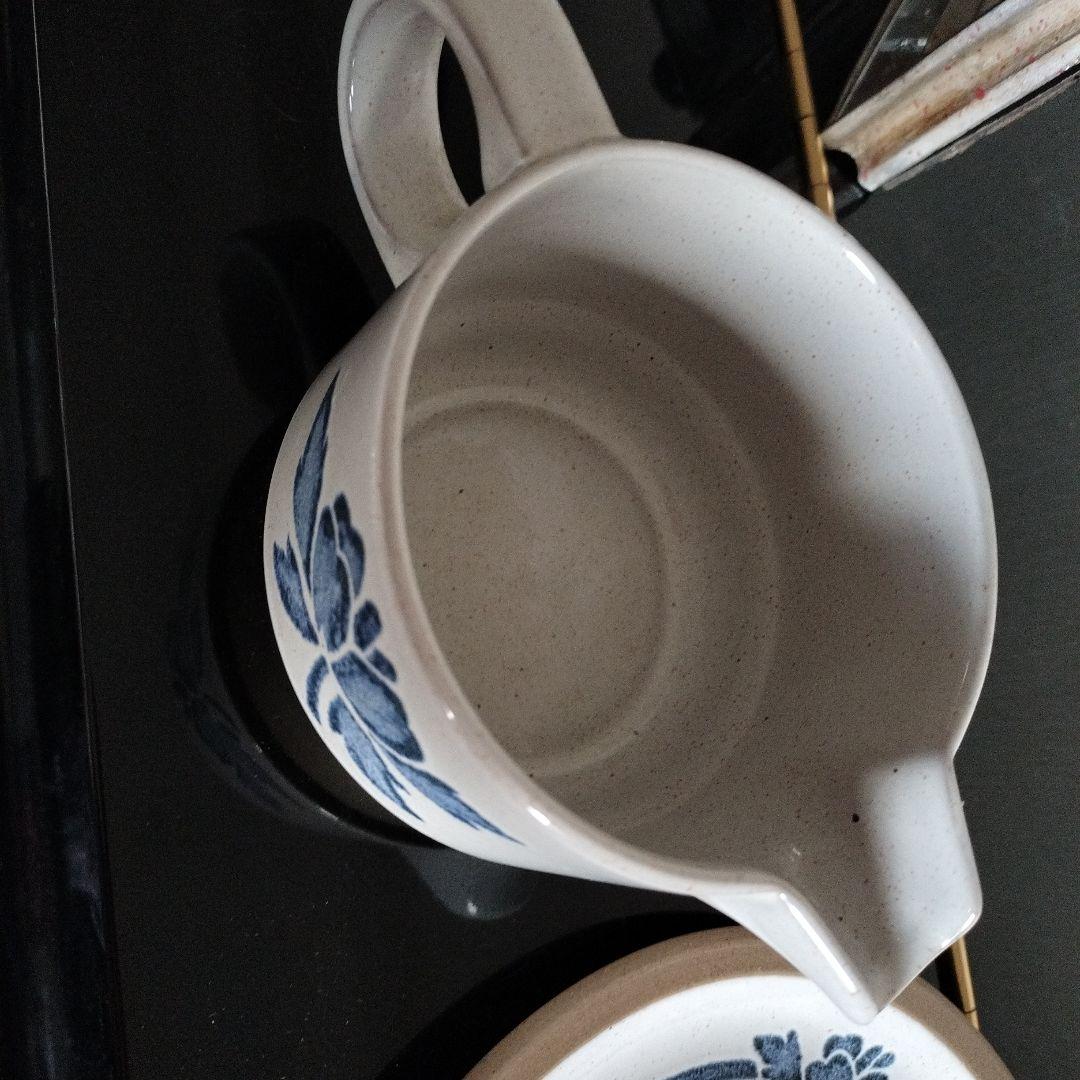 ミッドウインター　ソースポットとカップ＆ソーサー