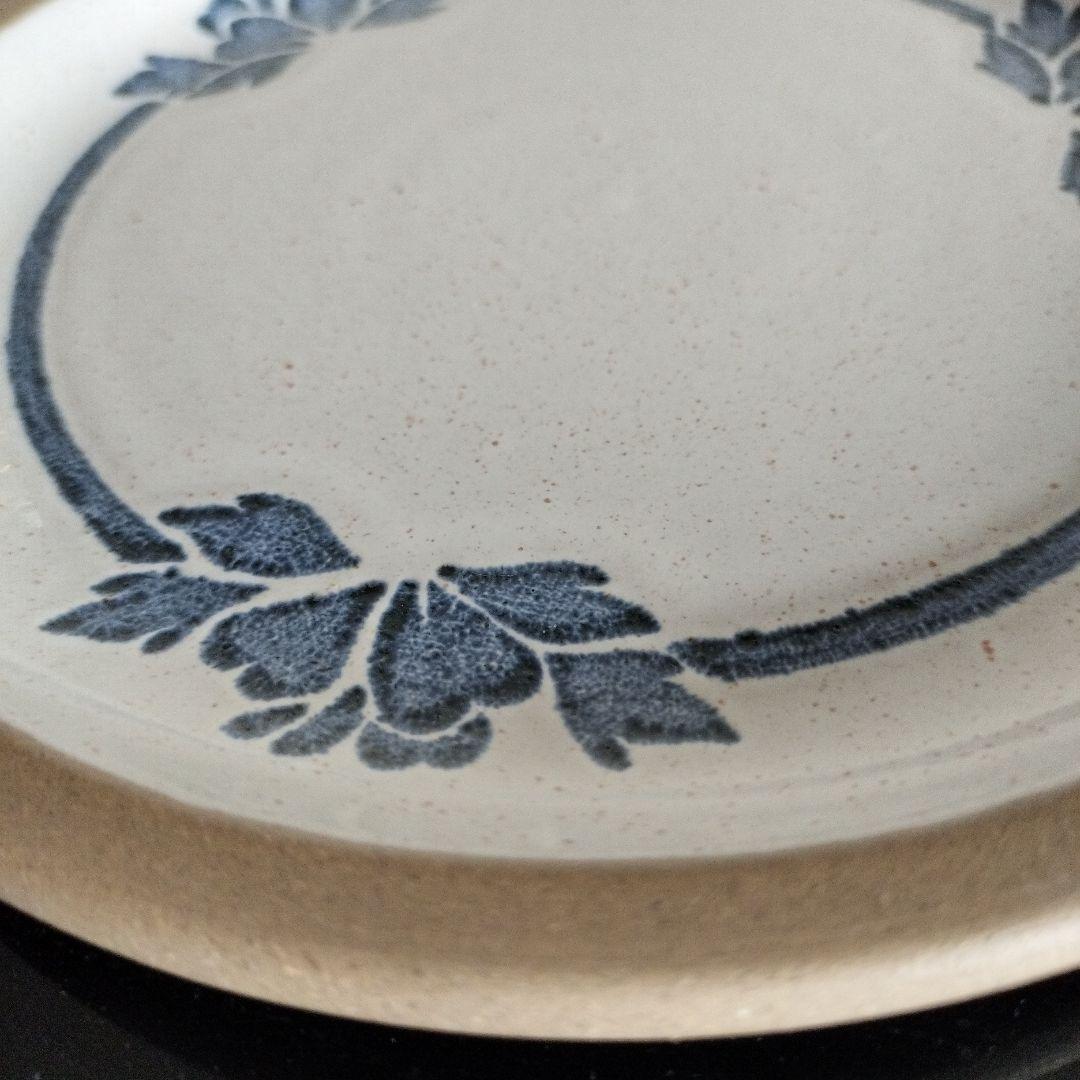 ミッドウインター　ソースポットとカップ＆ソーサー