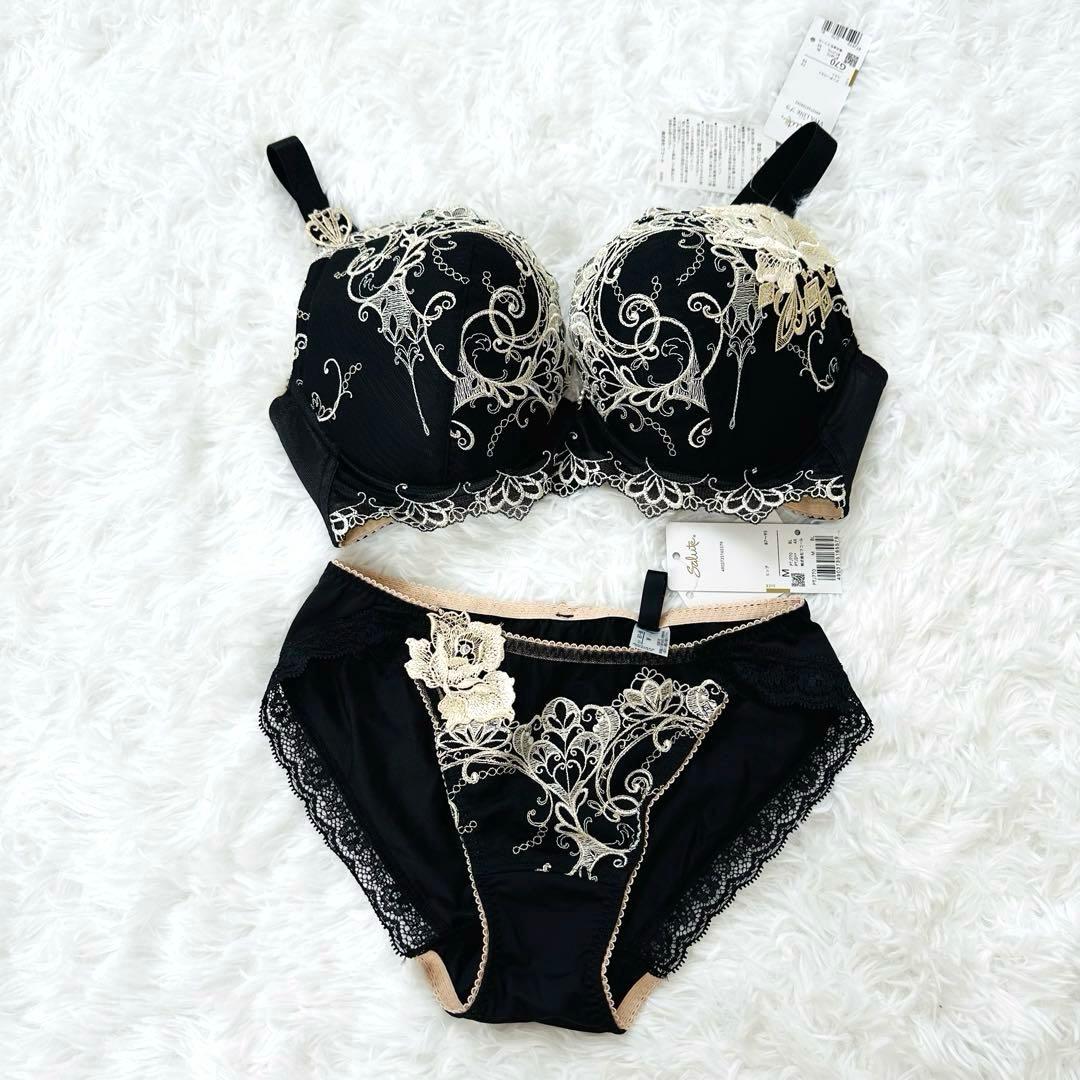 【新品未使用】Wacoal/70グループ/G70/VIVA LINE/黒