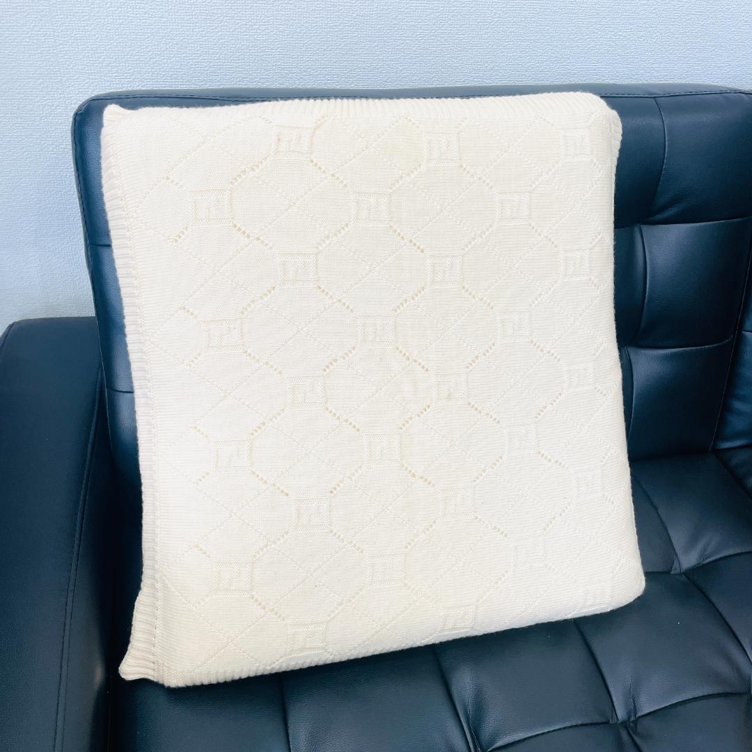 Y2505-302 FENDI フェンディ クッション 替えカバー付き 紺・白