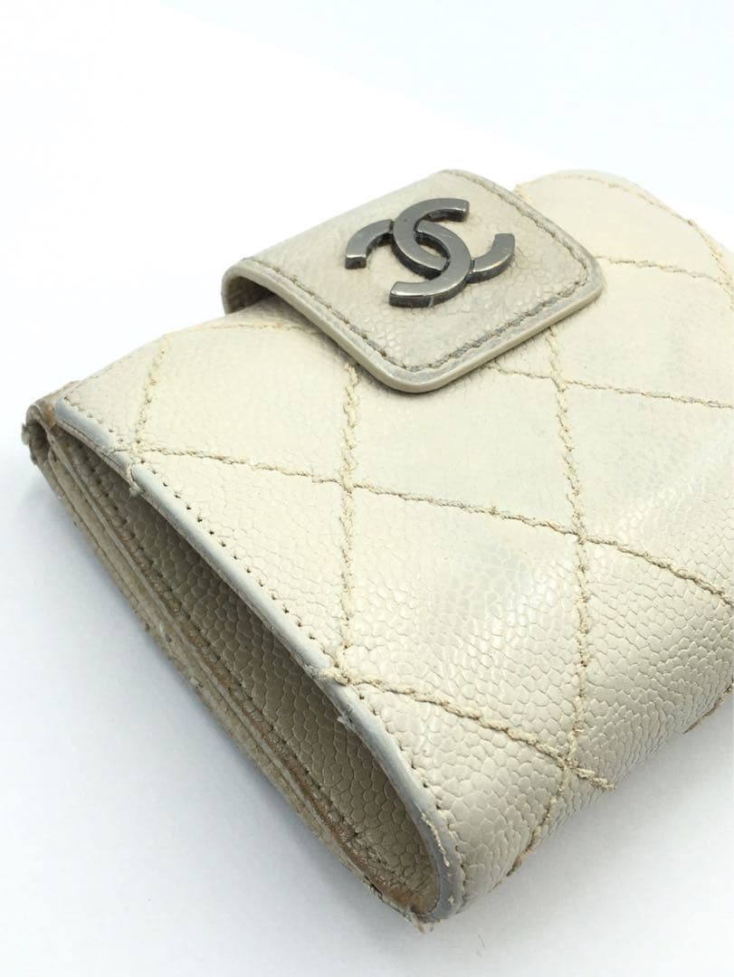 シャネル　CHANEL キャビアスキン　財布