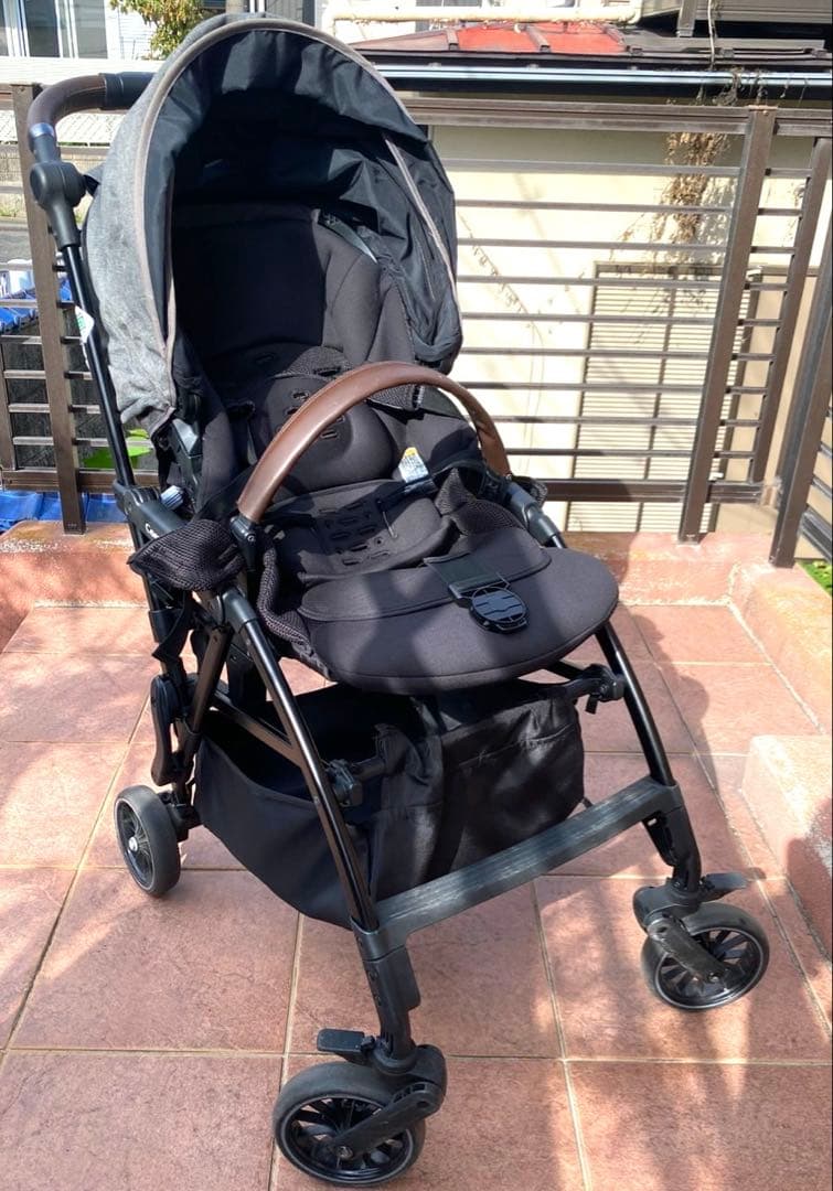 Combi 折りたたみ式ベビーカー コンビ ホワイトレーベル スゴカル