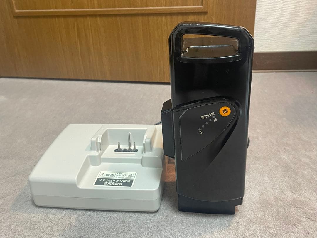 パナソニック電動自転車用バッテリー 8.9Ahと充電器