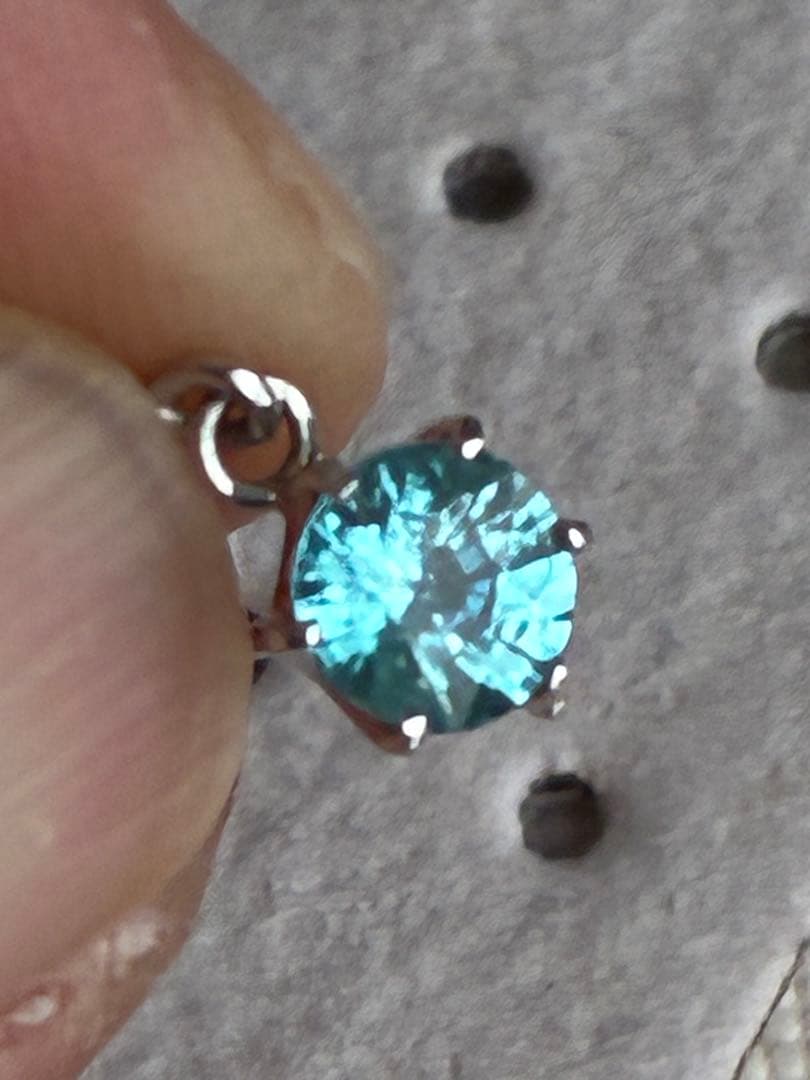 最終値下げ！pt900 天然ブルージルコン　計1.63ctフックピアス　鑑付